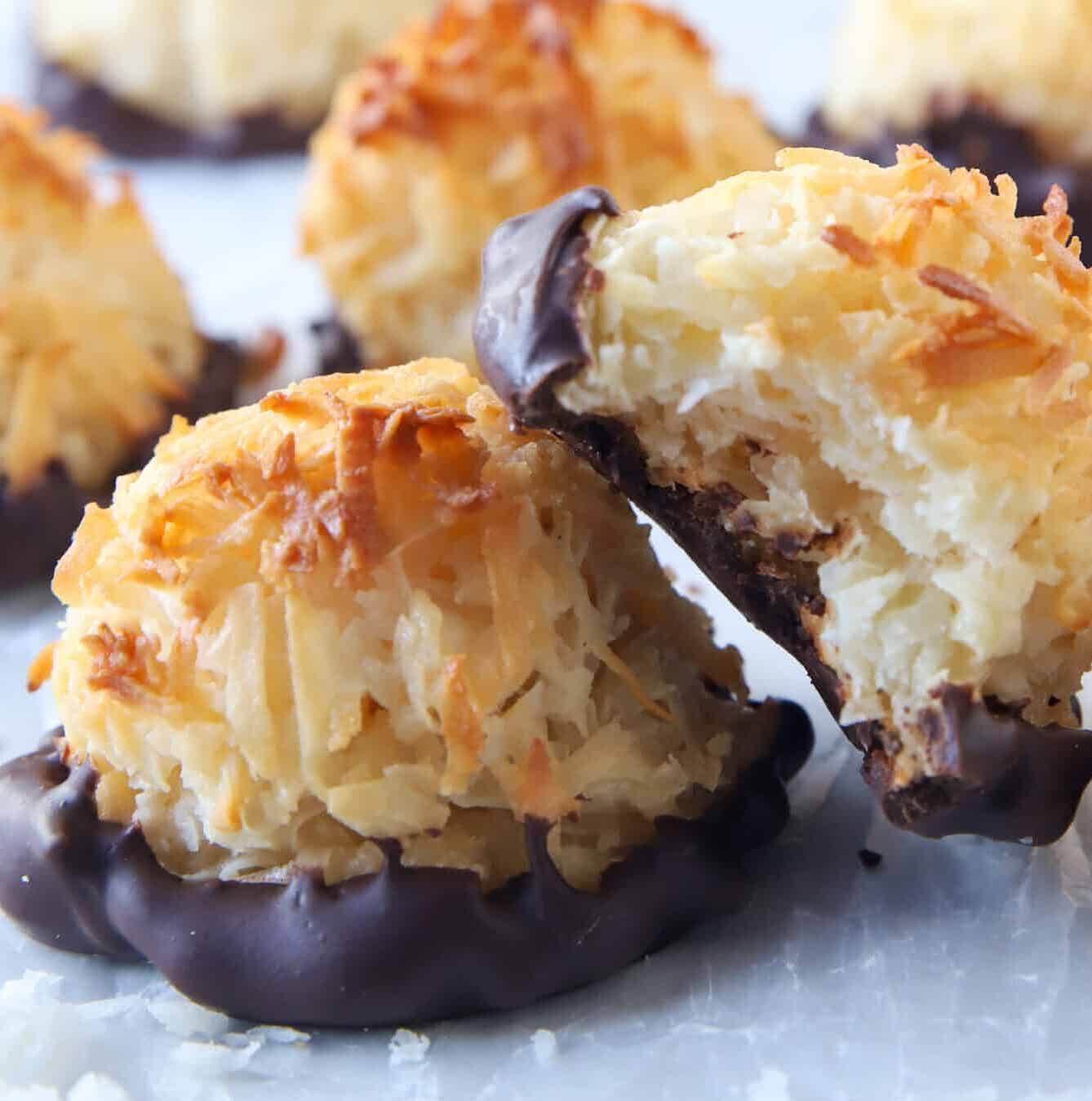 macaroons with chocolate